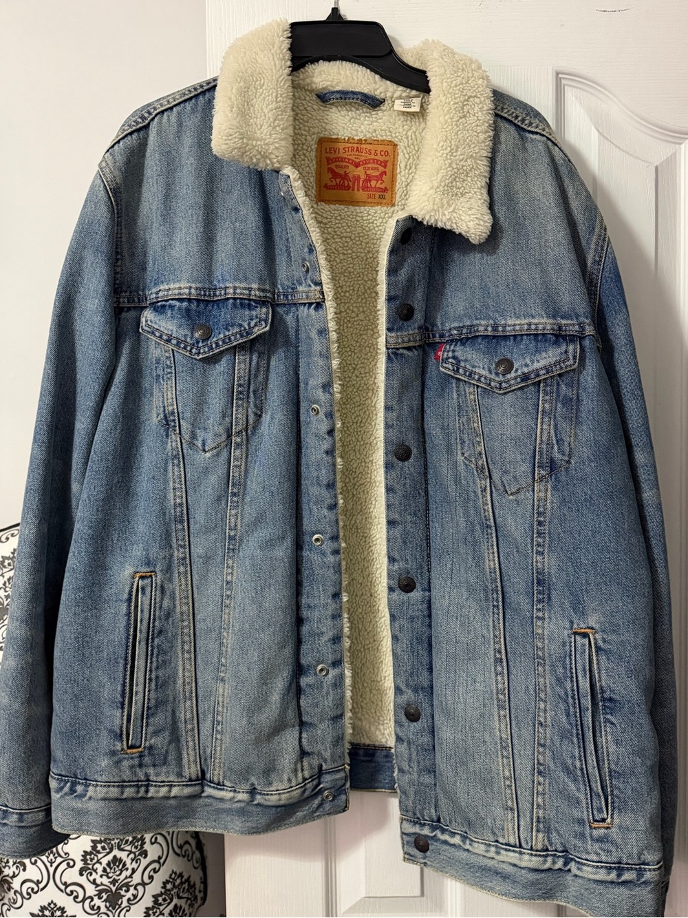 Levi's Men's Blue Denim Sherpa-Lined Trucker Jacket